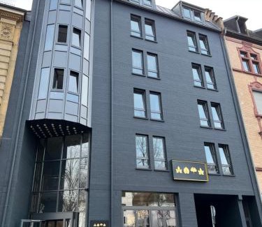 Weststadt Hotel | the season