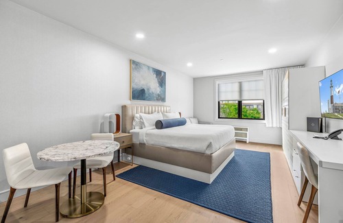 East Garden City Hotel | The Selby