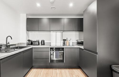 Vauxhall Apartment | The Silver Suite 2Beds - Central - Parking