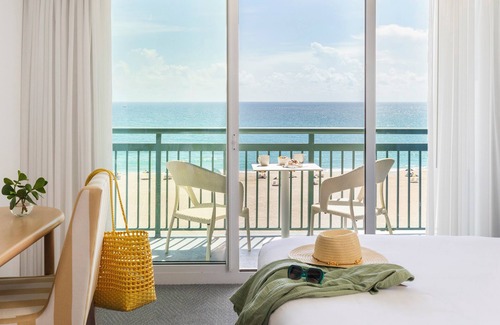 Singer Island Resort | The Singer Oceanfront Resort, Curio Collection by Hilton