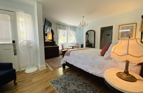 North Sydney Bed & Breakfast | The Sleeping Swan B&B