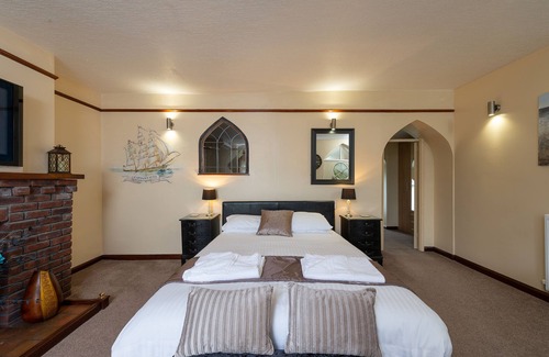 Old Cleeve Hotel | The Smugglers Inn