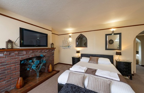 Old Cleeve Hotel | The Smugglers Inn