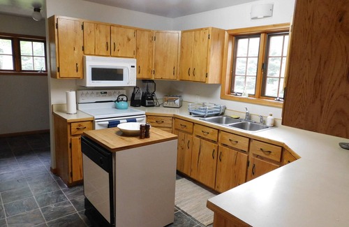 Backus Cabin | The Sooner by the Lake