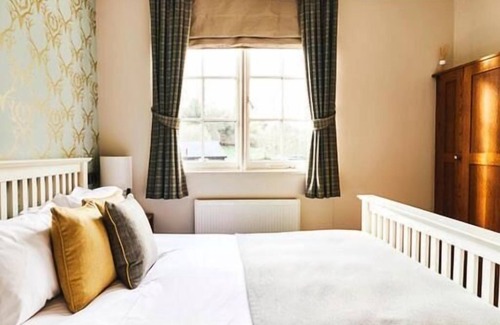 Eashing Hotel | The Stag on the River