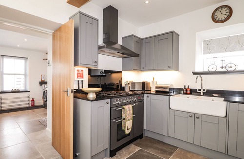 Rogart Cottage | THE STEADING, family friendly, character holiday cottage in Rogart