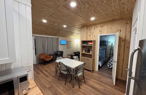 Arnolds Park Cottage | The Stella Cottage Sleeps 7 located 5 min walk from Arnolds Park.