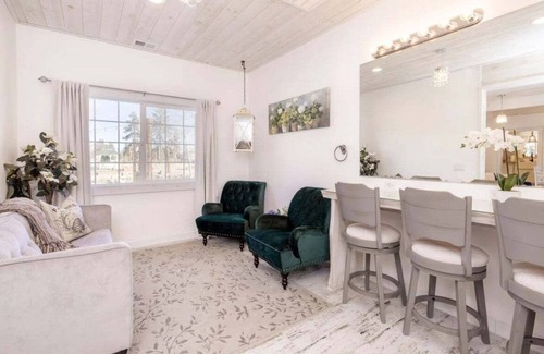 Big Bear Hotel | THE Suite #2502