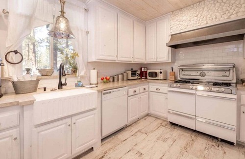 Big Bear Hotel | The Suite at Shay Meadows by Big Bear Vacations