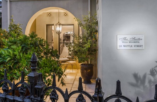 Bendigo Apartment | The Suites, Villa Belgravia - Suite 1 - luxury self-contained in central Bendigo