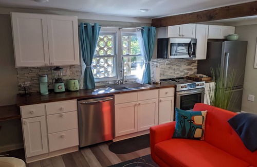 Brevard Hotel | The Sunset Motel