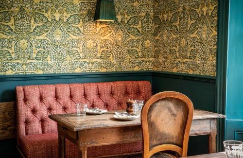 Ascott-under-Wychwood Hotel | The Swan Inn