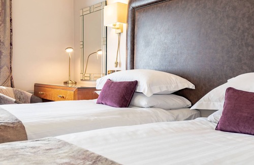 City Centre Hotel | The Swans Nest Hotel