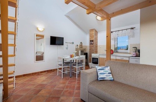 Gabonjin Apartment | The three functionally furnished apartments are located in the small island village of Gabonjin, not