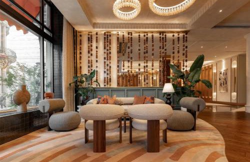 London City Centre Hotel | The Trafalgar St. James, London Curio collection by Hilton