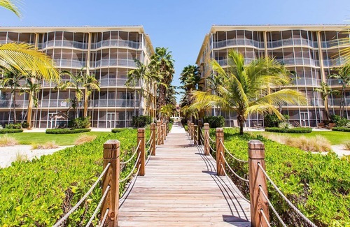 Grace Bay Apartment | The Tuscany on Grace Bay