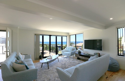 Tura Beach Cabin | The Views - 4 Bedroom Tura beach