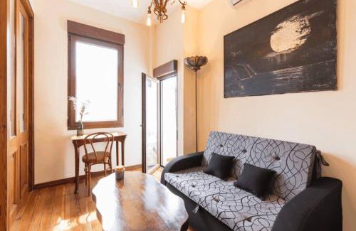 Ciudad Vieja Apartment | The Wall Montevideo [001] Live in The Old Town