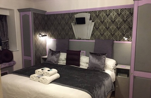 Great Yarmouth Bed & Breakfast | The White Lodge