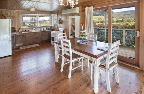 Barrengarry Cottage | The Willows Cottage - Cosy Cottage