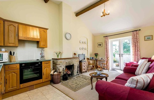 Littlebredy Cottage | The Willows, Dorset Country Cottage.