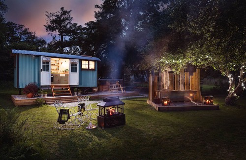 Saint Columb Major Cabin | The Wriggly Tin & Baa Spa at Tregoose Old Mill