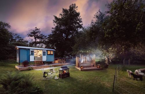 Saint Columb Major Cabin | The Wriggly Tin & Baa Spa at Tregoose Old Mill