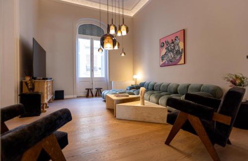 Plaka Apartment | Theion Estate