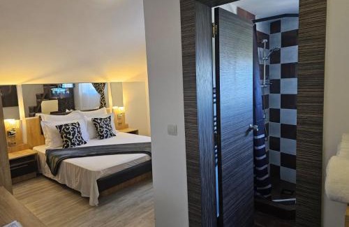 Militari Hotel | TheLine