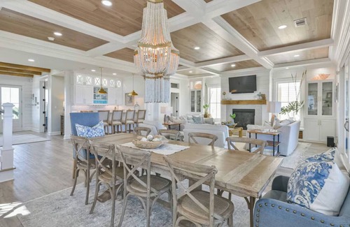 Red Fish Cove House | This house is a 5 bedroom(s), 5.5 bathrooms, located in Galveston, TX.