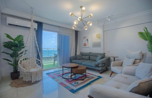 Bab Sharqi Apartment | Three-Bedroom Deluxe Apartment With Sea View
