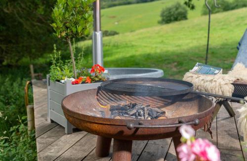 Kingston St Mary Other | Tilbury Shepherd Huts with Hot Tubs Plus Holiday Cottages
