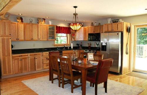 Skaneateles Cabin | Timberframe Spa Lodge in the woods on Skaneateles Lake, NY