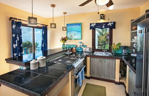 West End Villa | Tingalayo is a private villa for 12 with 270 degree breathtaking views.