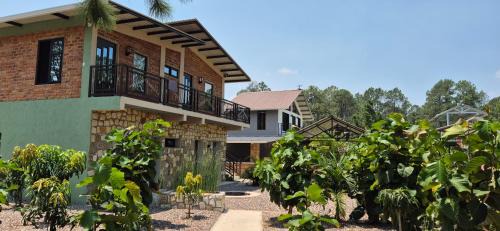 Francisco Morazan Ski Chalet | Tinyhouses and Tropical Gardens