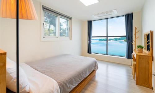 Tongyeong House | Tongyeong By the Sea Spa Pension