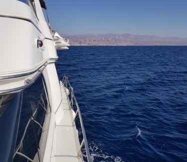 Eilat Boat Rental | Top Luxury Exclusive Fully air conditioned 3bdr Yacht