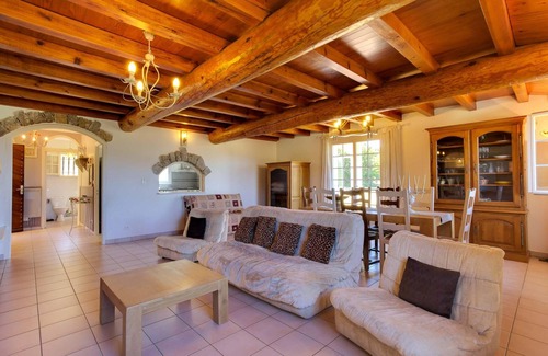 Alata Apartment | TOP OF VILLA, QUIET, BETWEEN EARTH AND SEA, 10 Min from AJACCIO
