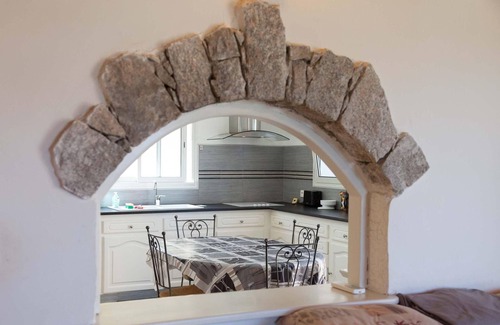 Alata Apartment | TOP OF VILLA, QUIET, BETWEEN EARTH AND SEA, 10 Min from AJACCIO