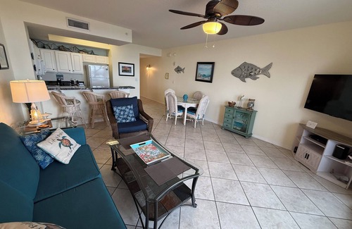 Navarre Beach Condo | TOP RENTAL DIRECTLY ON THE GULF W/FREE CHAIR SERVICE! ONLY 1 WEEK LEFT OF OCT!