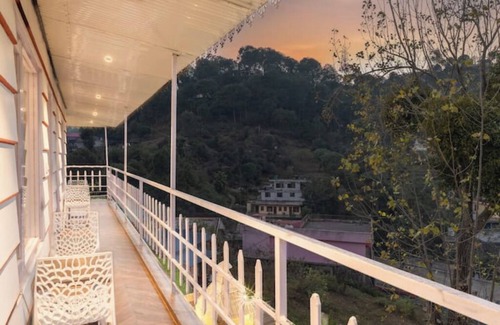Dharampur Villa | Tourist Villa | Lounge | Snooker | Meals | Valley View | Kasauli Hills
