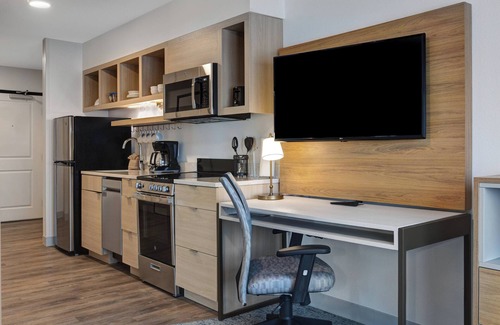 Glendale Sports and Entertainment District Hotel | TownePlace Suites by Marriott Phoenix Glendale Sports & Entertainment District