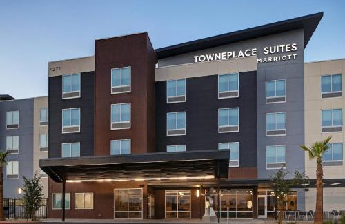 Glendale Sports and Entertainment District Hotel | TownePlace Suites by Marriott Phoenix Glendale Sports & Entertainment District