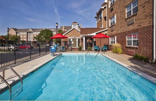 Livonia Hotel | TownePlace Suites by Marriott Detroit Livonia