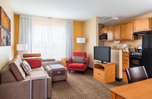 North Mountain Hotel | TownePlace Suites By Marriott Phoenix North