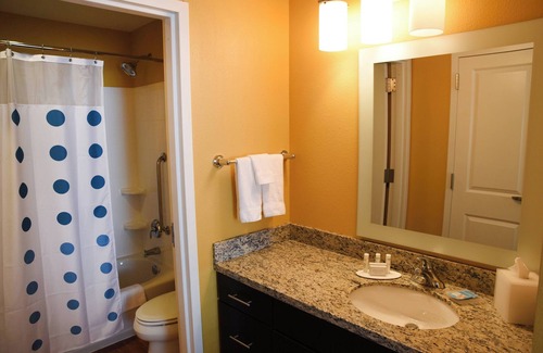 Lawrence Hotel | TownePlace Suites Lawrence Downtown