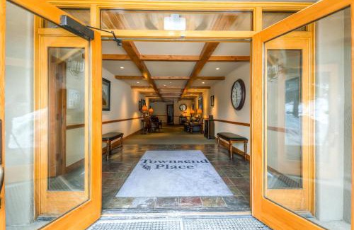 Beaver Creek Cabin | Townsend Place