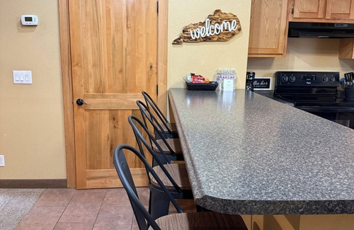 Matewan Cabin | Trailhead Riverfront Cabin