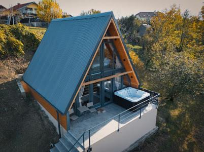 Petrovaradin Ski Chalet | Tramonto