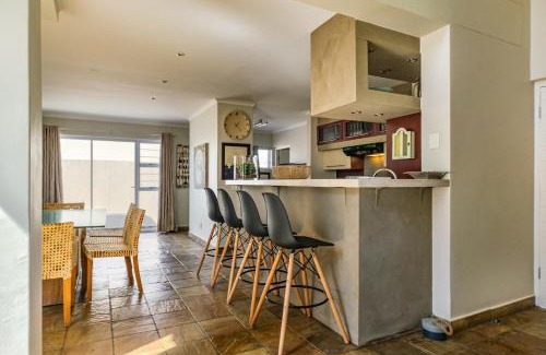 Vineta House | Tranquil Beachside Oasis Your Relaxing Getaway
